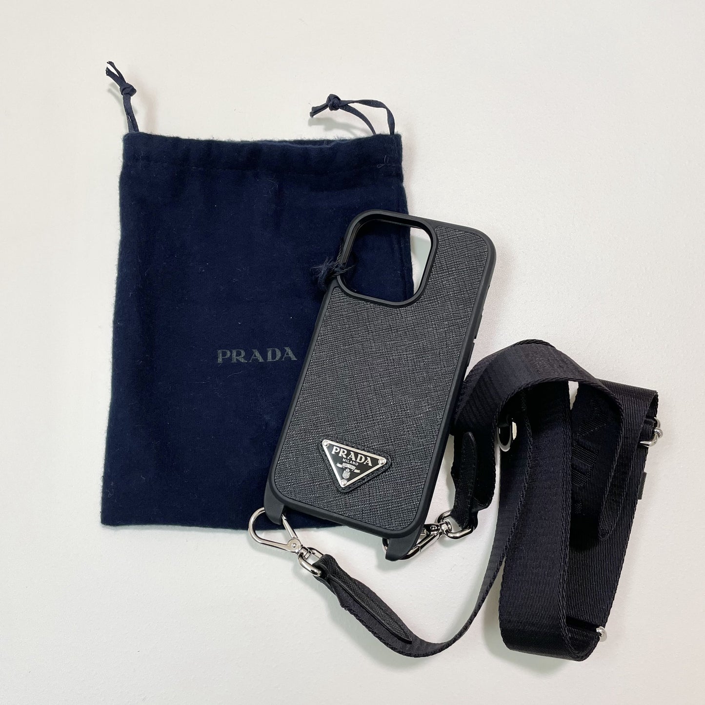 PRADA プラダ iPhone 14 Pro ケース スマホケース ショルダー ストラップ シンプル レディース 黒 新品未使用