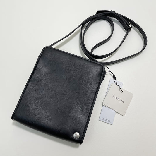 Calvin Klein カルバンクライン ショルダーバッグ 斜め掛け クロスボディバッグ シンプル ロゴ ブラック 新品未使用
