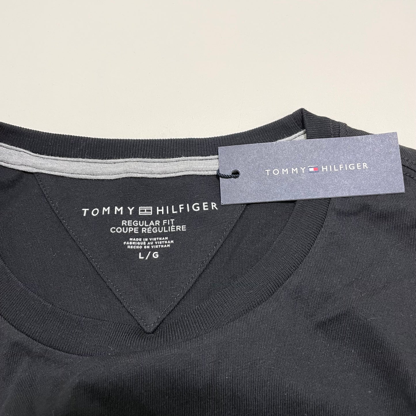 TOMMY HILFIGER トミーヒルフィガー Tシャツ S/L カットソー 半袖 プリント ロゴ シンプル メンズ 綿 ブラック