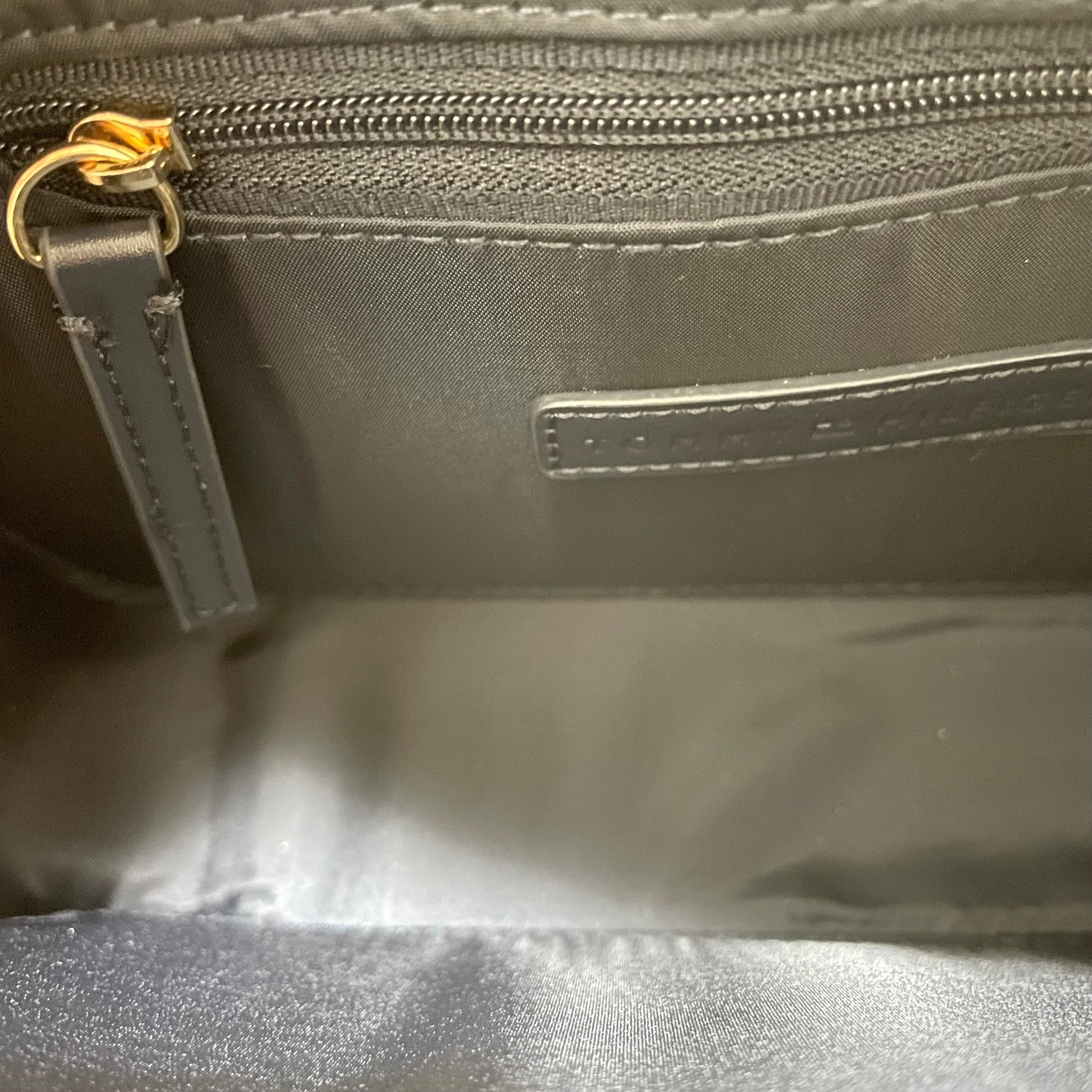 TOMMY HILFIGER トミーヒルフィガー ショルダーバッグ 斜め掛け ミニバッグ レディース 総柄 ロゴ ベージュ