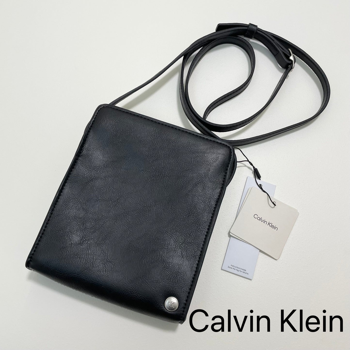 Calvin Klein カルバンクライン ショルダーバッグ 斜め掛け クロスボディバッグ シンプル ロゴ ブラック 新品未使用