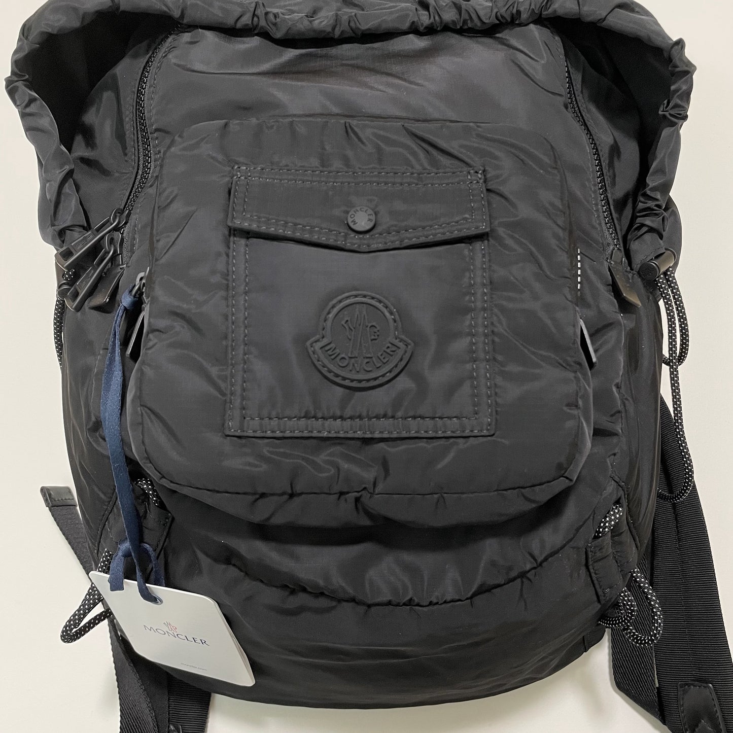 MONCLER モンクレール リュックサック バックパック ナイロン 大容量 メンズ レディース シンプル ロゴ 黒 新品未使用