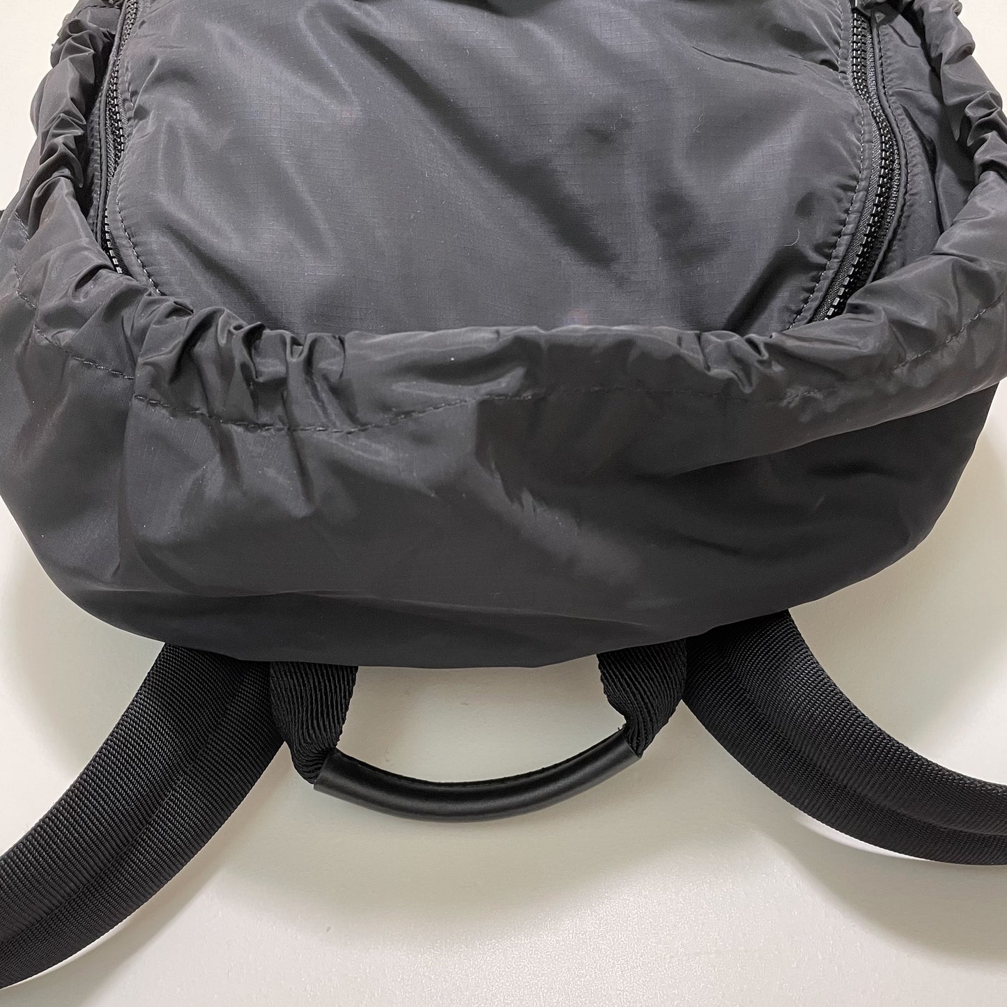 MONCLER モンクレール リュックサック バックパック ナイロン 大容量 メンズ レディース シンプル ロゴ 黒 新品未使用