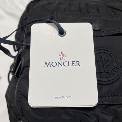 MONCLER モンクレール リュックサック バックパック ナイロン 大容量 メンズ レディース シンプル ロゴ 黒 新品未使用