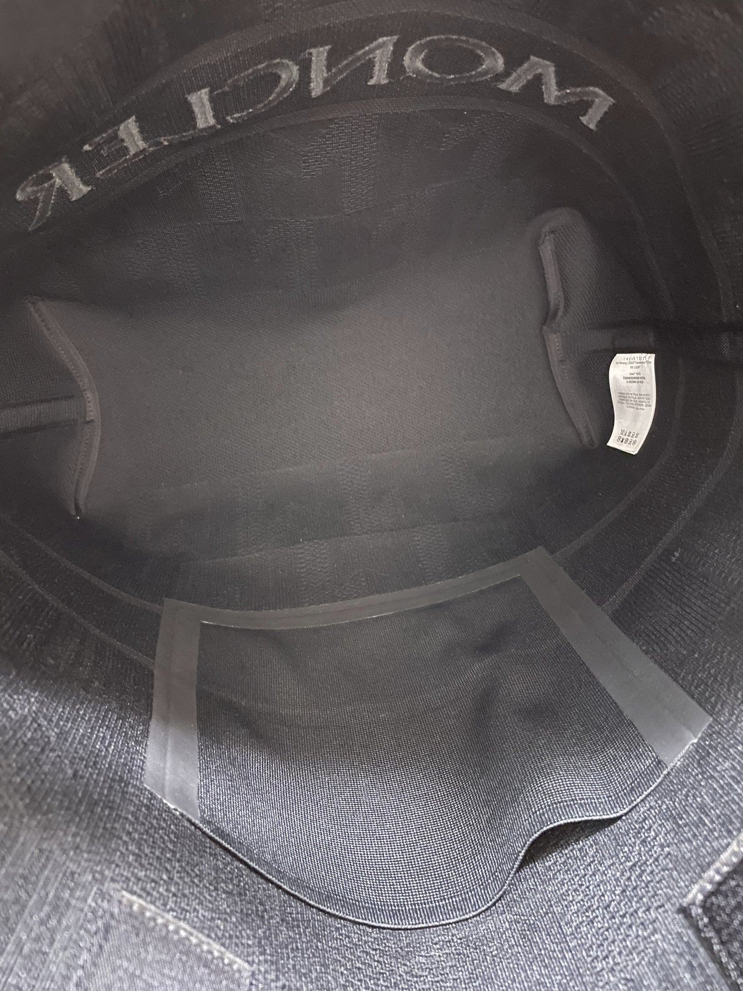 MONCLER モンクレール トートバッグ KNIT TOTE 大容量 A4対応 軽量 ニット素材 モノグラム柄 ロゴ 新品未使用