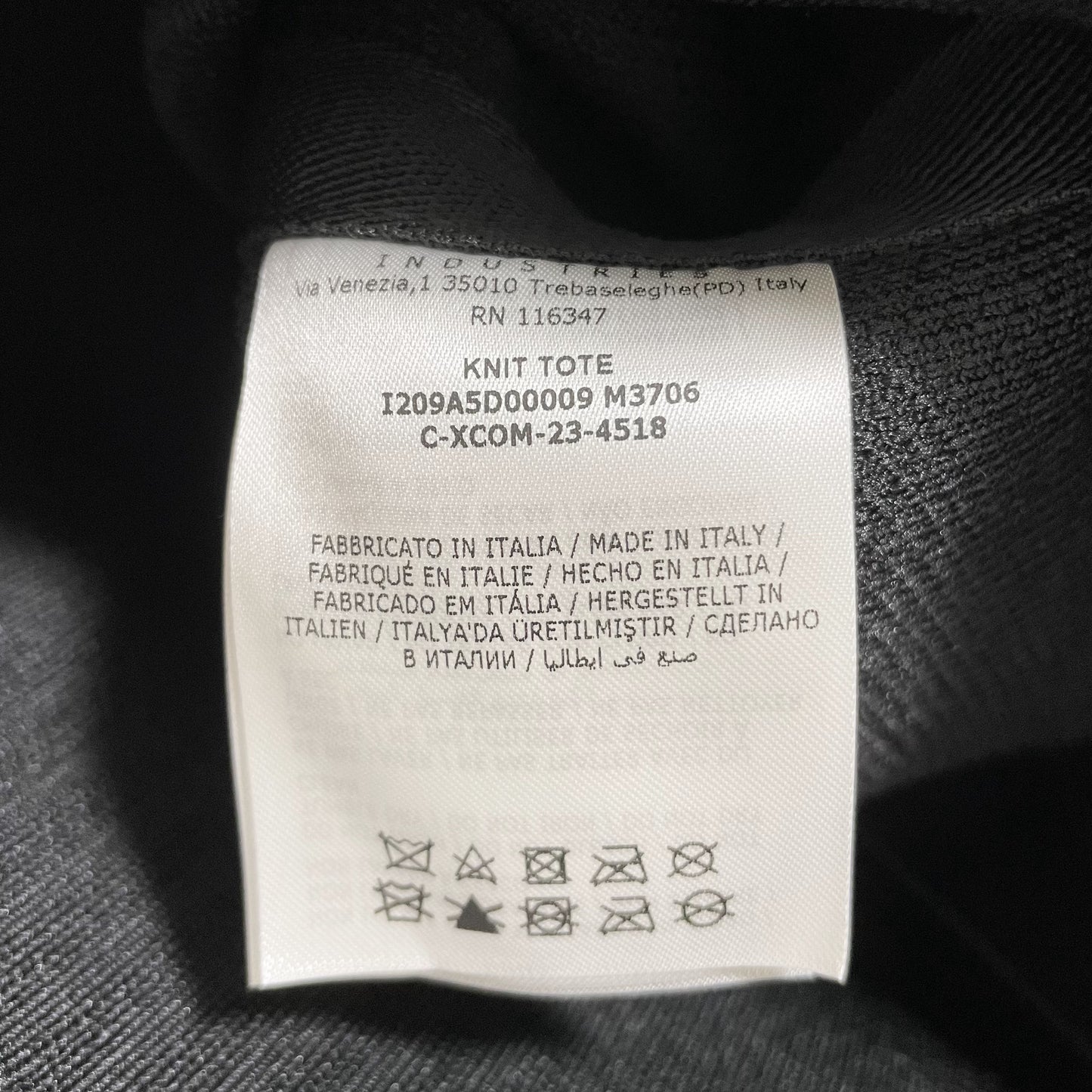 MONCLER モンクレール トートバッグ KNIT TOTE 大容量 A4対応 軽量 ニット素材 モノグラム柄 ロゴ 新品未使用