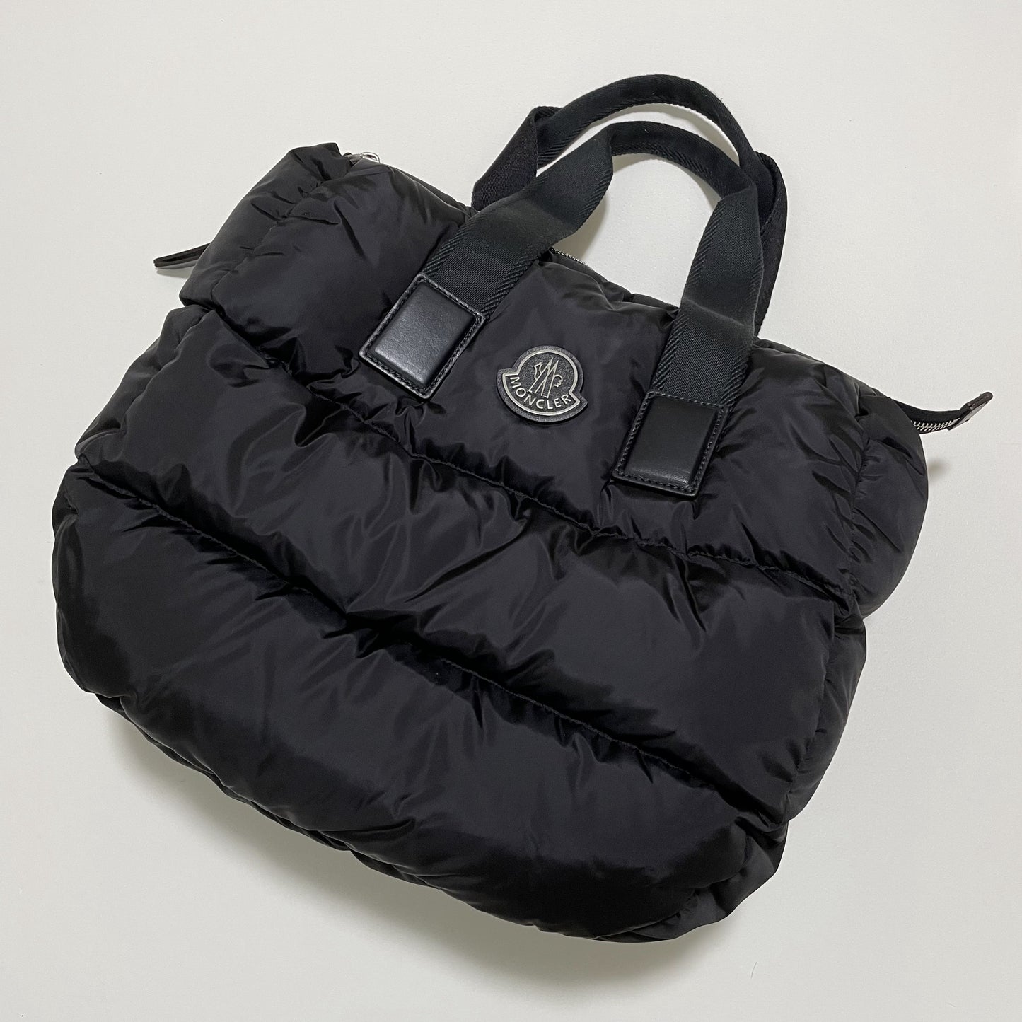 MONCLER モンクレール ミニトートバッグ CARADOC ハンドバッグ 手持ち ダウン レディース ロゴ 黒 新品未使用