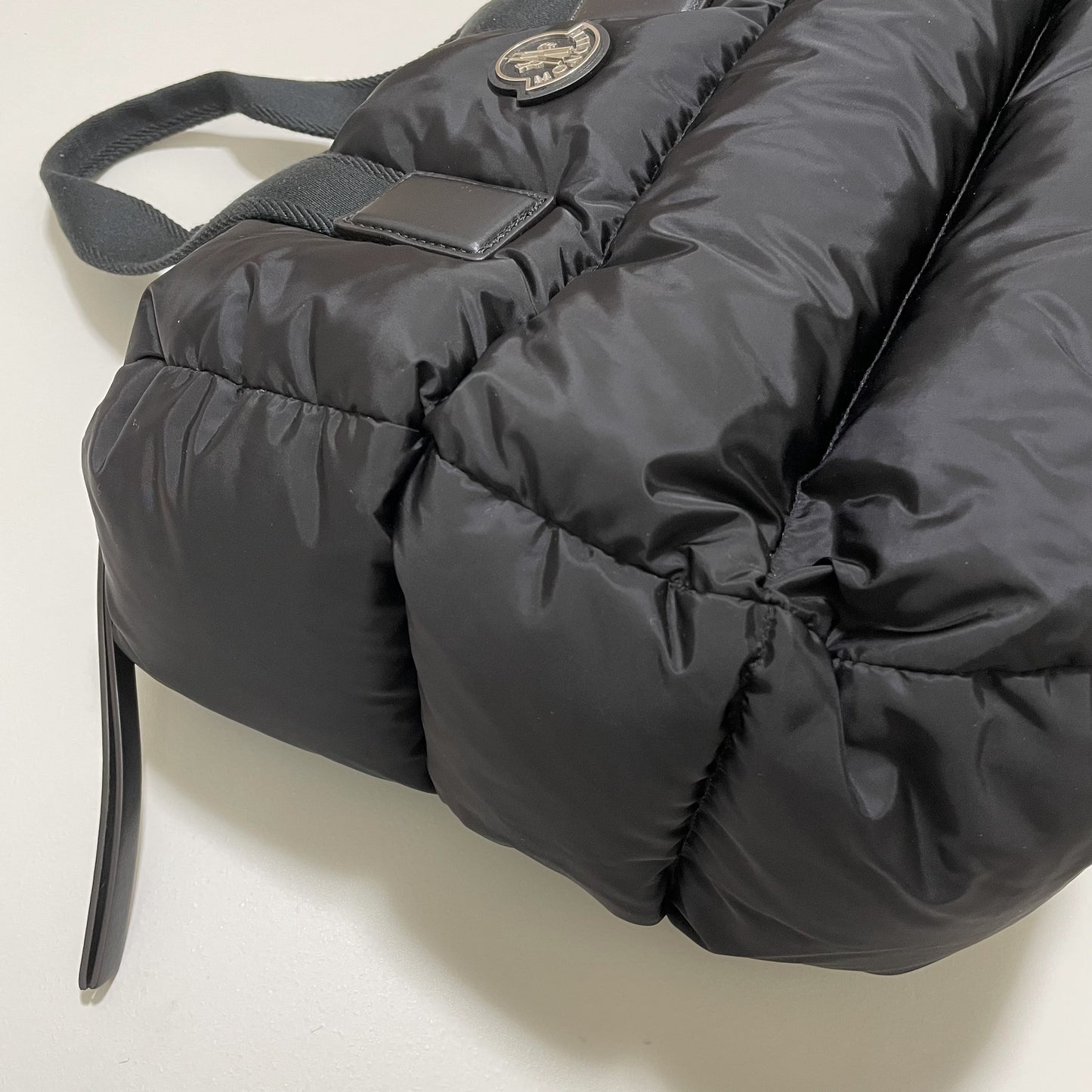 MONCLER モンクレール ミニトートバッグ CARADOC ハンドバッグ 手持ち ダウン レディース ロゴ 黒 新品未使用