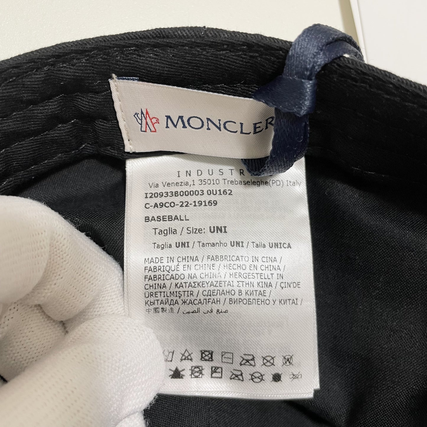 MONCLER モンクレール ベースボールキャップ 帽子 ロゴ ワッペン おしゃれ 綿 コットン パイル 黒 ブラック 新品未使用