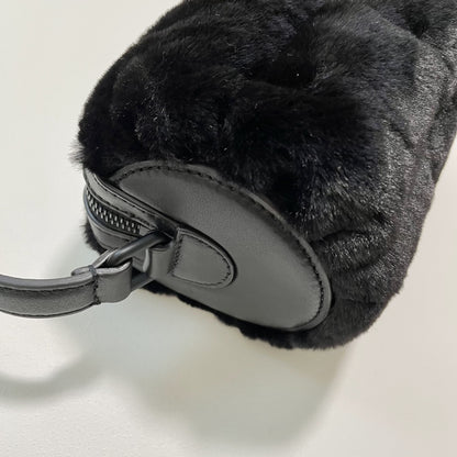 MONCLER モンクレール ショルダーバッグ ファー ダウン レディース KEONI NEW ロゴ 黒 ブラック 新品未使用