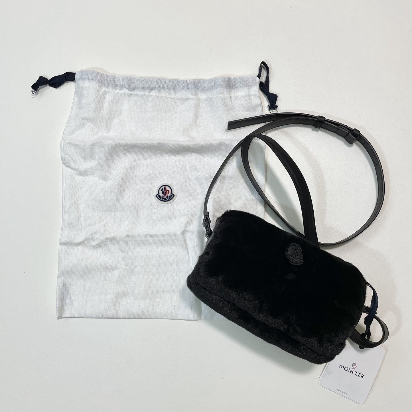 MONCLER モンクレール ショルダーバッグ ファー ダウン レディース KEONI NEW ロゴ 黒 ブラック 新品未使用