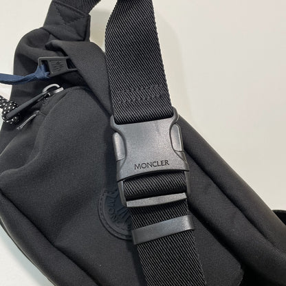 MONCLER モンクレール ボディバッグ 無地 ナイロン ウエストバッグ ベルトバッグ DURANCE ロゴ 黒 新品未使用