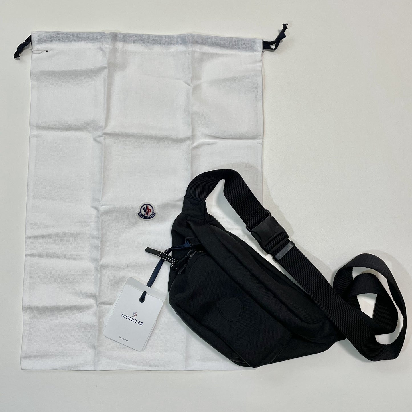 MONCLER モンクレール ボディバッグ 無地 ナイロン ウエストバッグ ベルトバッグ DURANCE ロゴ 黒 新品未使用