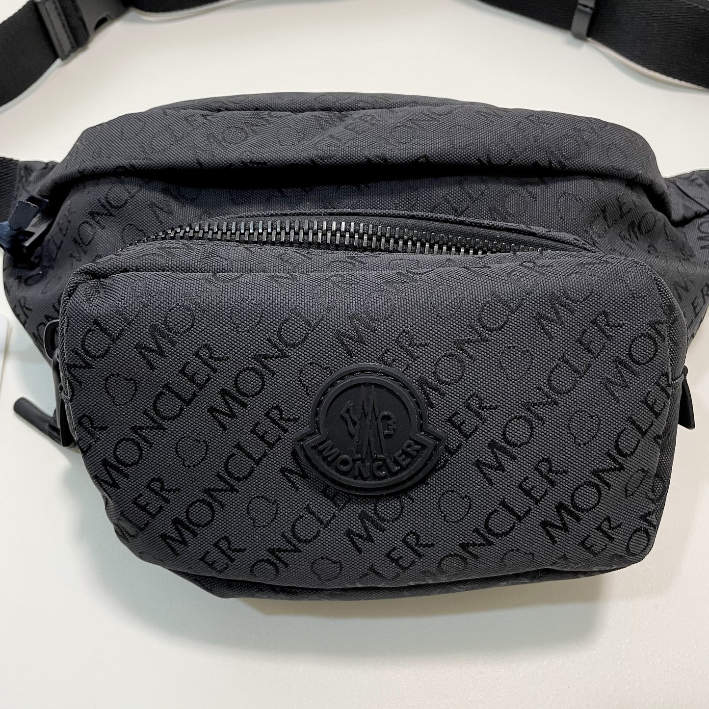 MONCLER モンクレール ボディバッグ 総柄 ナイロン ウエストバッグ ベルトバッグ DURANCE ロゴ 黒 新品未使用