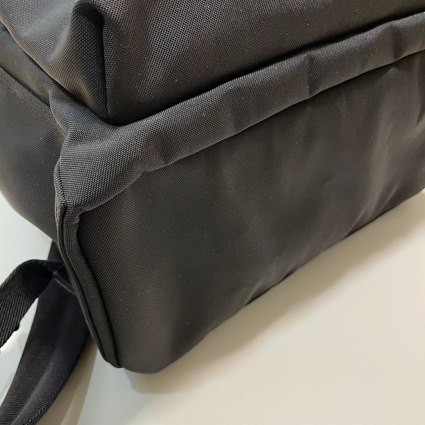 MONCLER モンクレール リュックサック バックパック ナイロン 大容量 メンズ レディース シンプル ロゴ 黒 ブラック