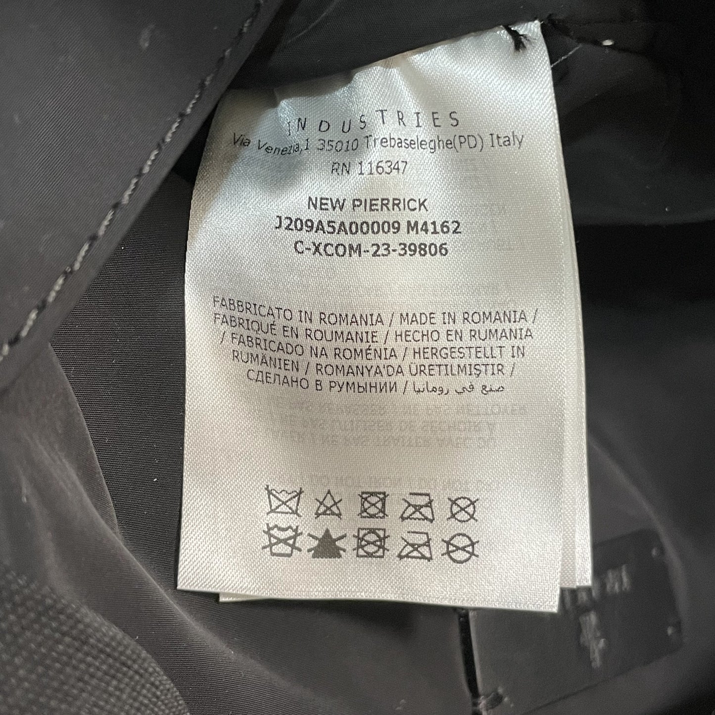 MONCLER モンクレール リュックサック バックパック ナイロン 大容量 メンズ レディース シンプル ロゴ 黒 ブラック