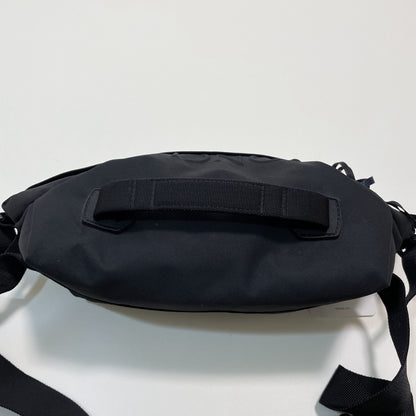 MONCLER モンクレール ボディバッグ ウエストバッグ ウエストポーチ ベルト メンズ レディース シンプル ロゴ ブラック