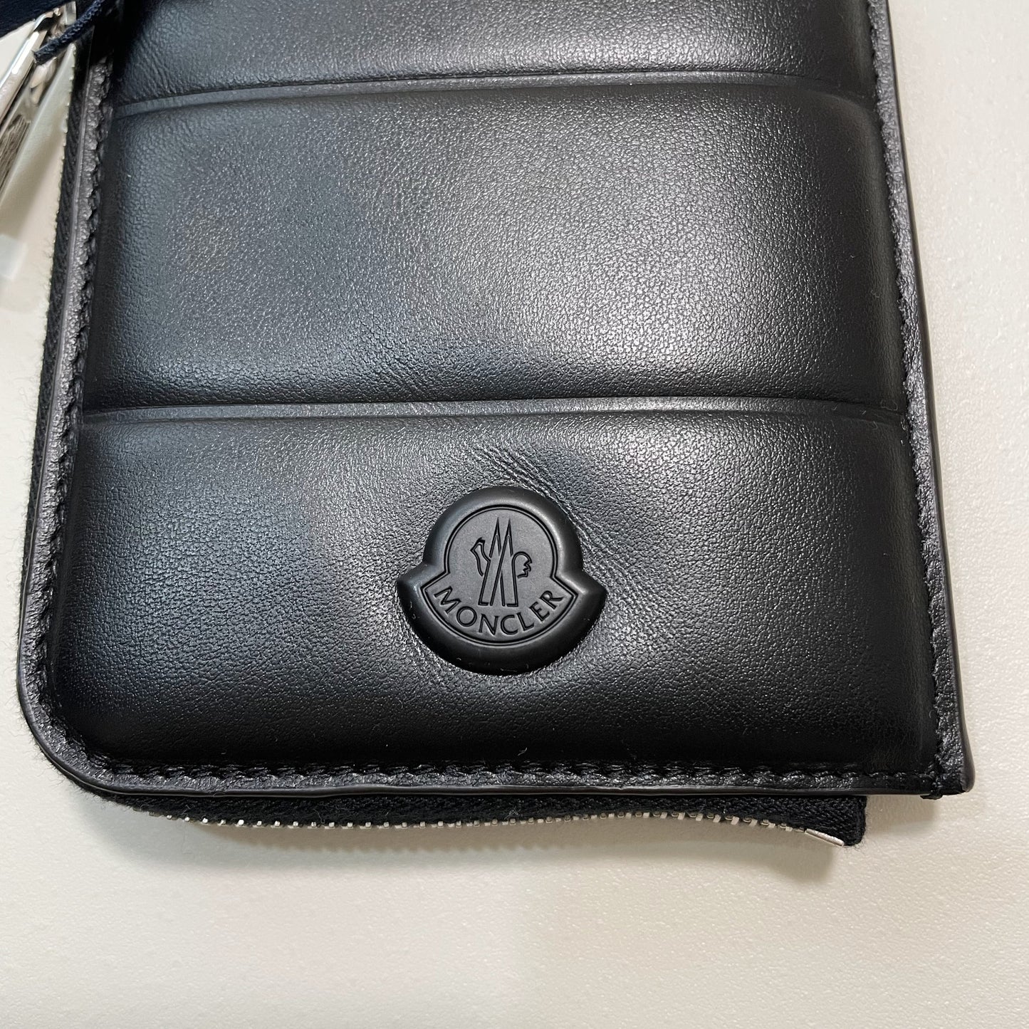 MONCLER モンクレール ミニ財布 コインケース 小銭入れ ウォレット コンパクト レザー メンズ シンプル ロゴ ブラック