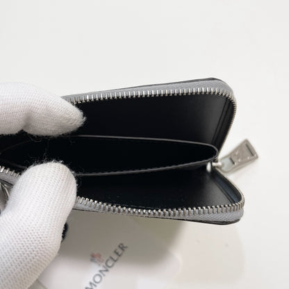 MONCLER モンクレール ミニ財布 コインケース 小銭入れ ウォレット コンパクト レザー メンズ シンプル ロゴ グレー