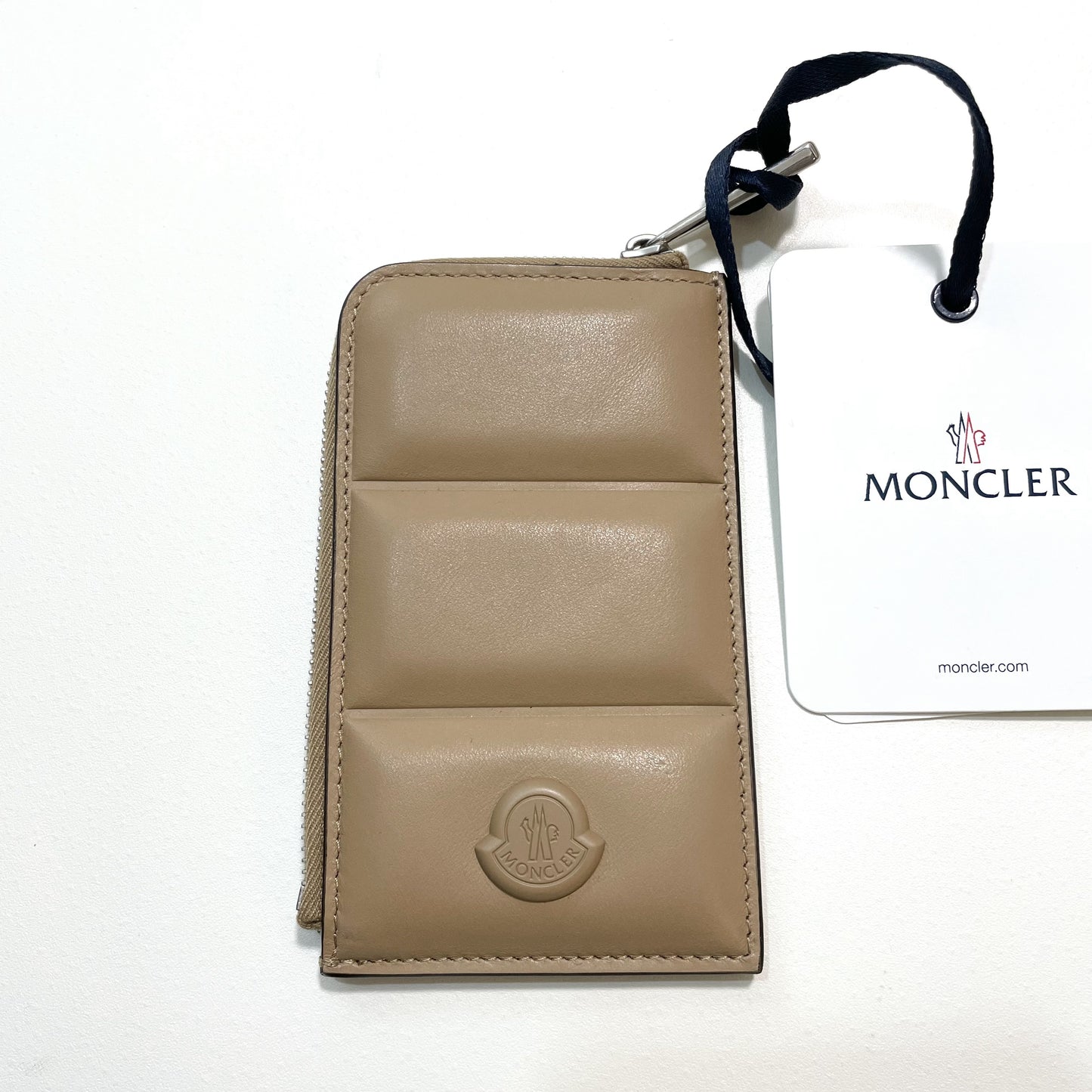 MONCLER モンクレール フラグメントケース コインケース カードケース コンパクト レザー メンズ シンプル ロゴ ベージュ
