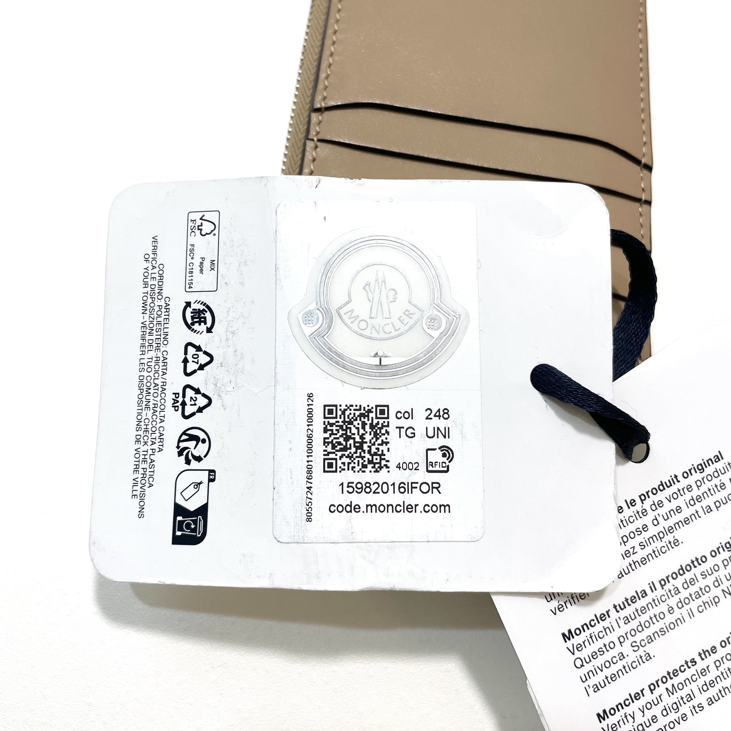 MONCLER モンクレール フラグメントケース コインケース カードケース コンパクト レザー メンズ シンプル ロゴ ベージュ