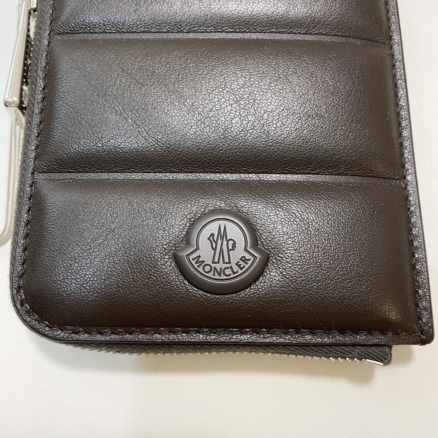 MONCLER モンクレール ミニ財布 コインケース 小銭入れ ウォレット コンパクト レザー メンズ シンプル ロゴ ブラウン
