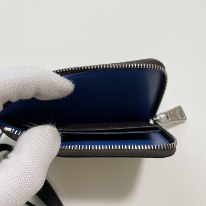 MONCLER モンクレール ミニ財布 コインケース 小銭入れ ウォレット コンパクト レザー メンズ シンプル ロゴ ブラウン