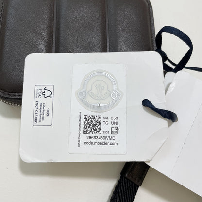 MONCLER モンクレール ミニ財布 コインケース 小銭入れ ウォレット コンパクト レザー メンズ シンプル ロゴ ブラウン