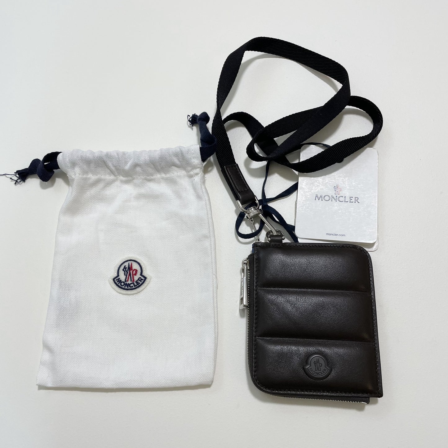 MONCLER モンクレール ミニ財布 コインケース 小銭入れ ウォレット コンパクト レザー メンズ シンプル ロゴ ブラウン