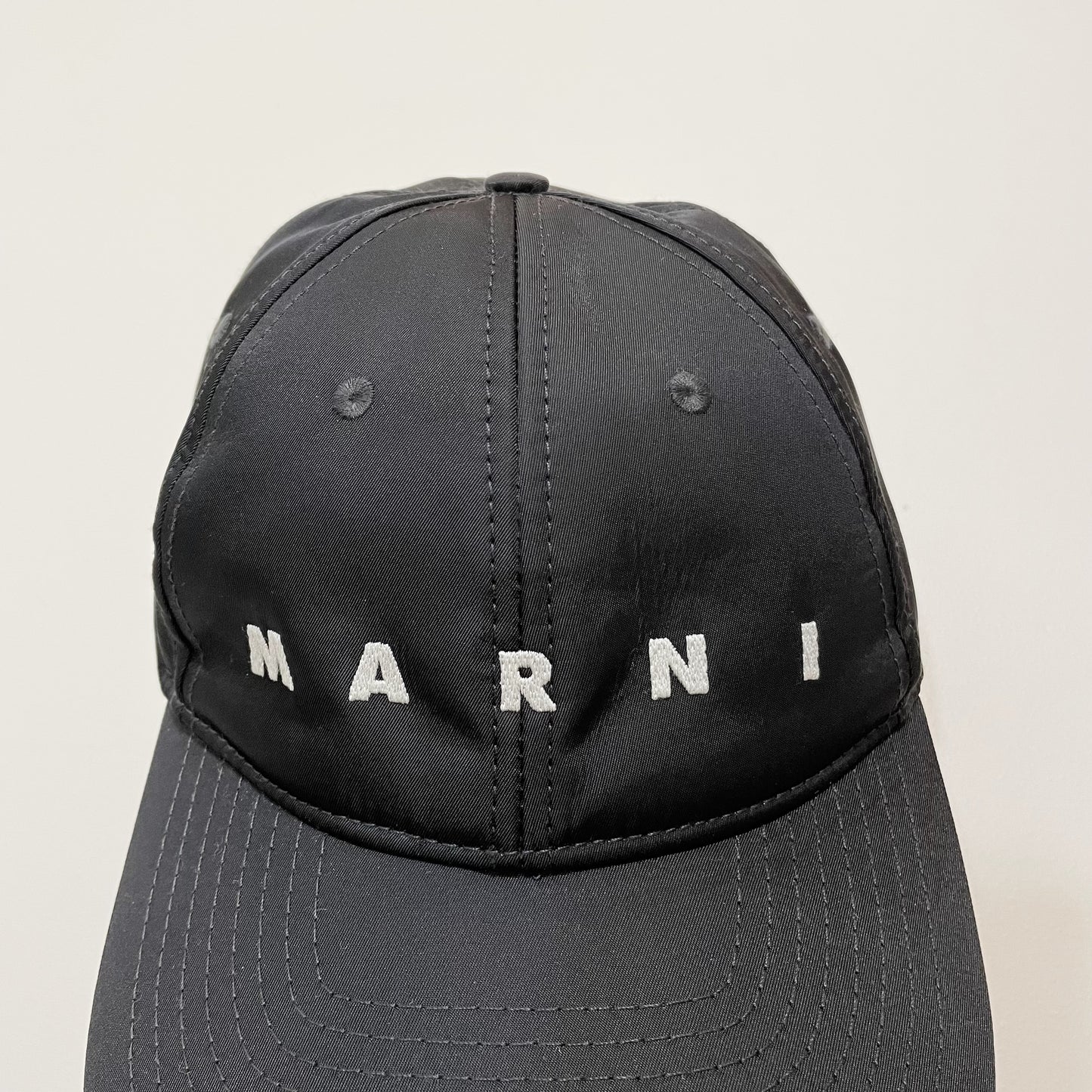 MARNI マルニ ベースボールキャップ レディース メンズ 刺繍 ナイロン 撥水 帽子 シンプル 黒 ブラック 新品未使用