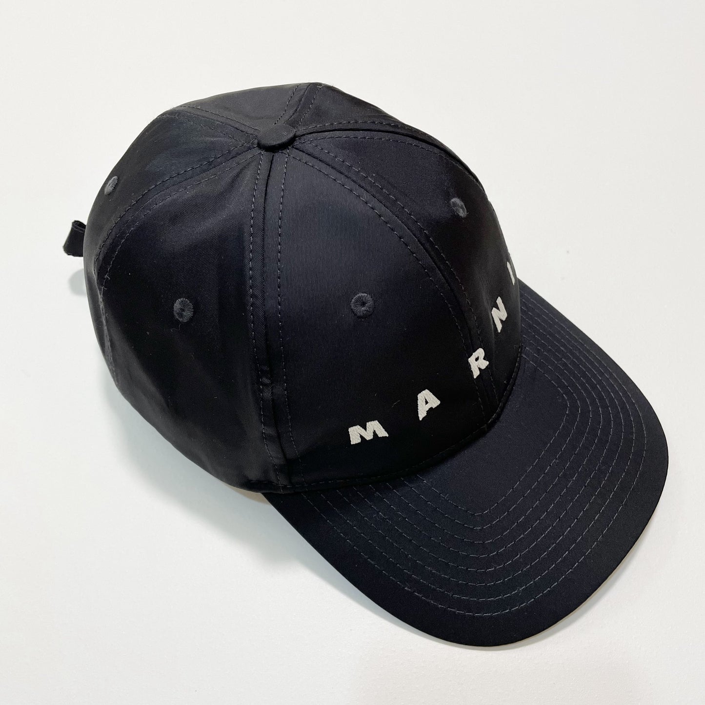 MARNI マルニ ベースボールキャップ レディース メンズ 刺繍 ナイロン 撥水 帽子 シンプル 黒 ブラック 新品未使用