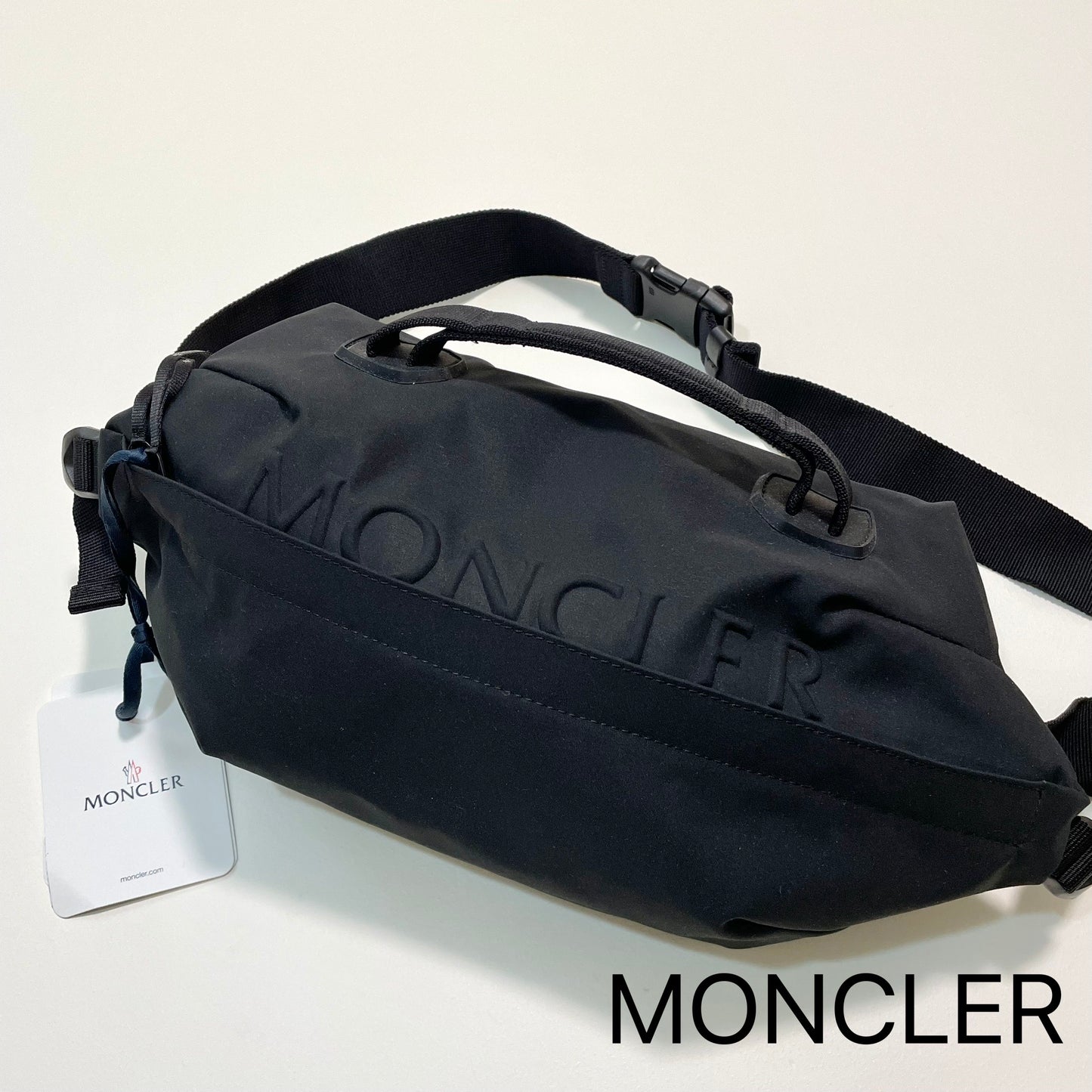 MONCLER モンクレール ボディバッグ ウエストバッグ ウエストポーチ ベルト メンズ レディース シンプル ロゴ ブラック