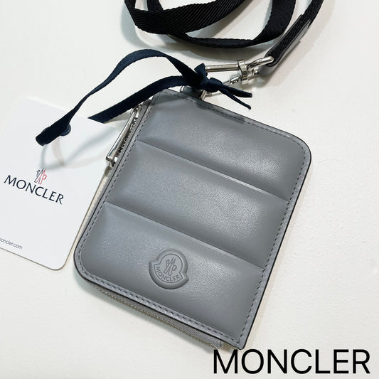 MONCLER モンクレール ミニ財布 コインケース 小銭入れ ウォレット コンパクト レザー メンズ シンプル ロゴ グレー