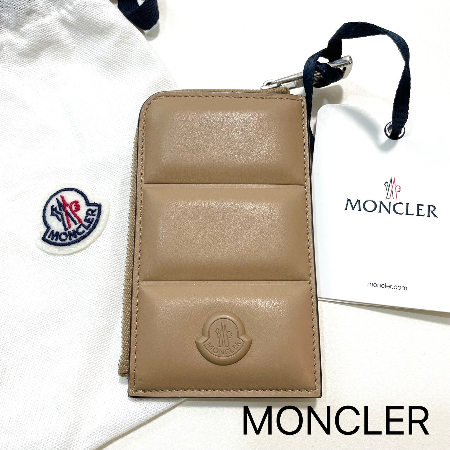 MONCLER モンクレール フラグメントケース コインケース カードケース コンパクト レザー メンズ シンプル ロゴ ベージュ