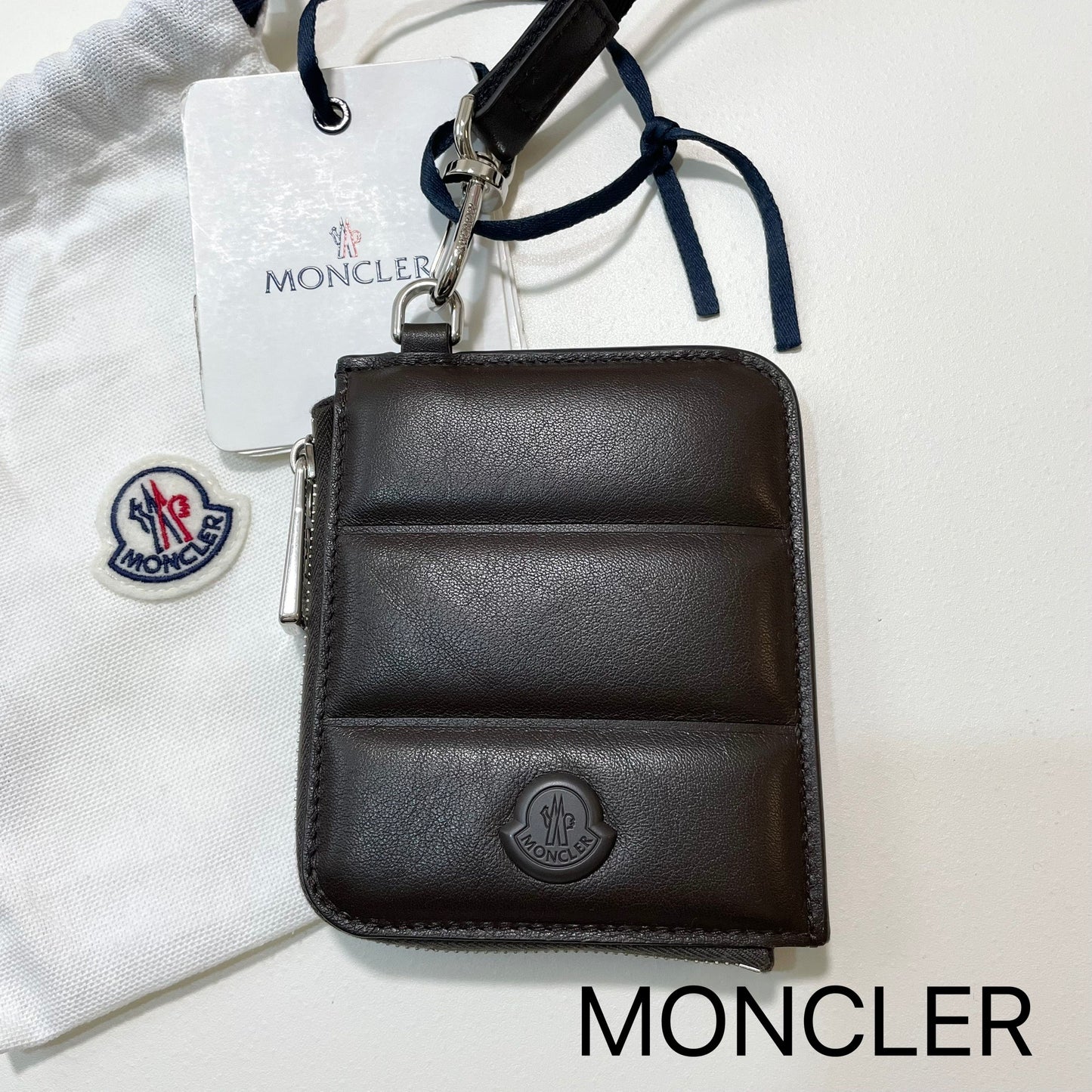 MONCLER モンクレール ミニ財布 コインケース 小銭入れ ウォレット コンパクト レザー メンズ シンプル ロゴ ブラウン