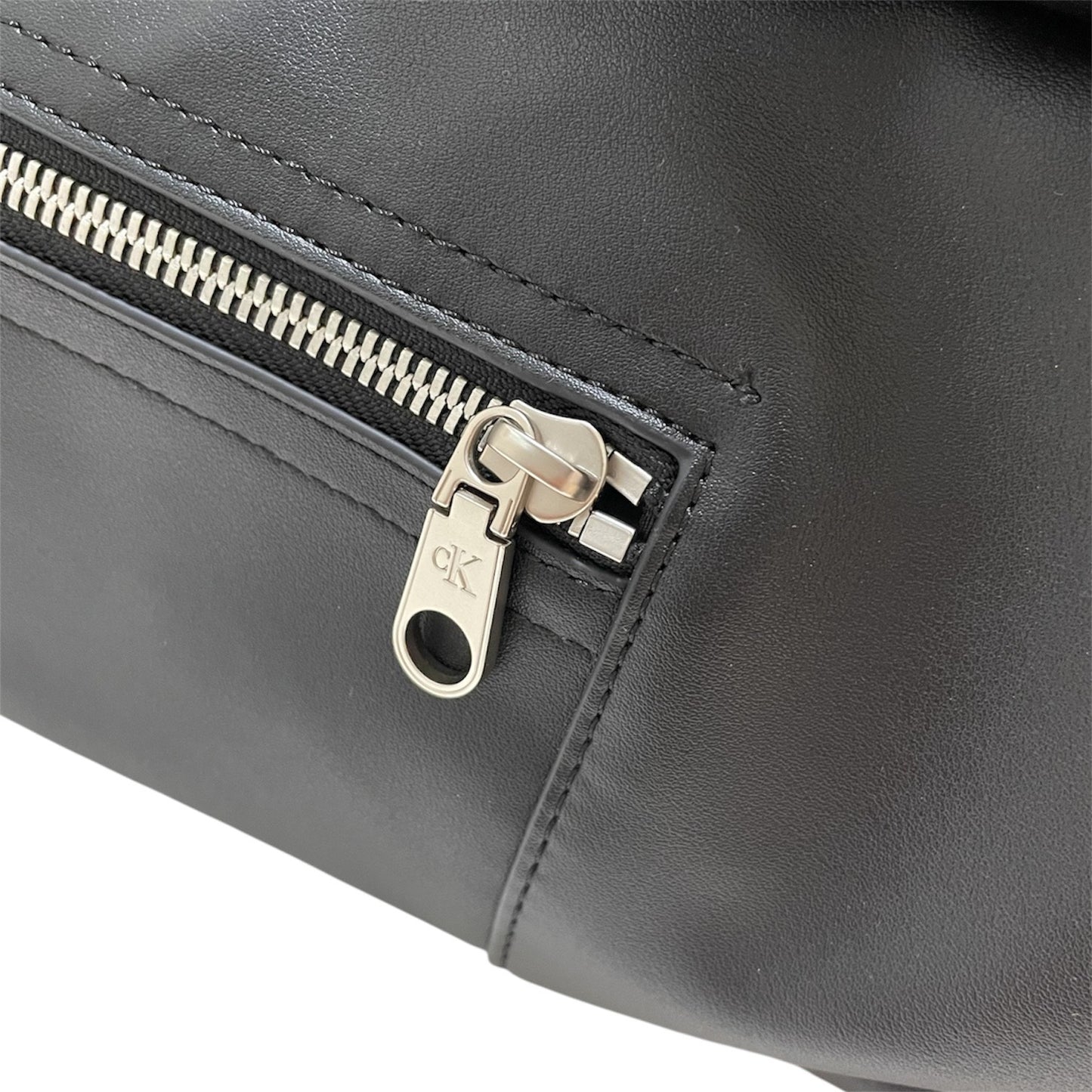 Calvin Klein Jeans カルバンクライン ジーンズ リュックサック バックパック メンズ レディース 黒 ブラック