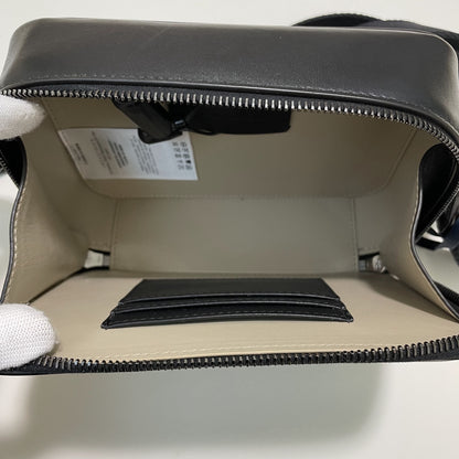 MONCLER モンクレール ショルダーバッグ クロスボディ キルティング 斜め掛け レザー シンプル 黒 ブラック 新品未使用