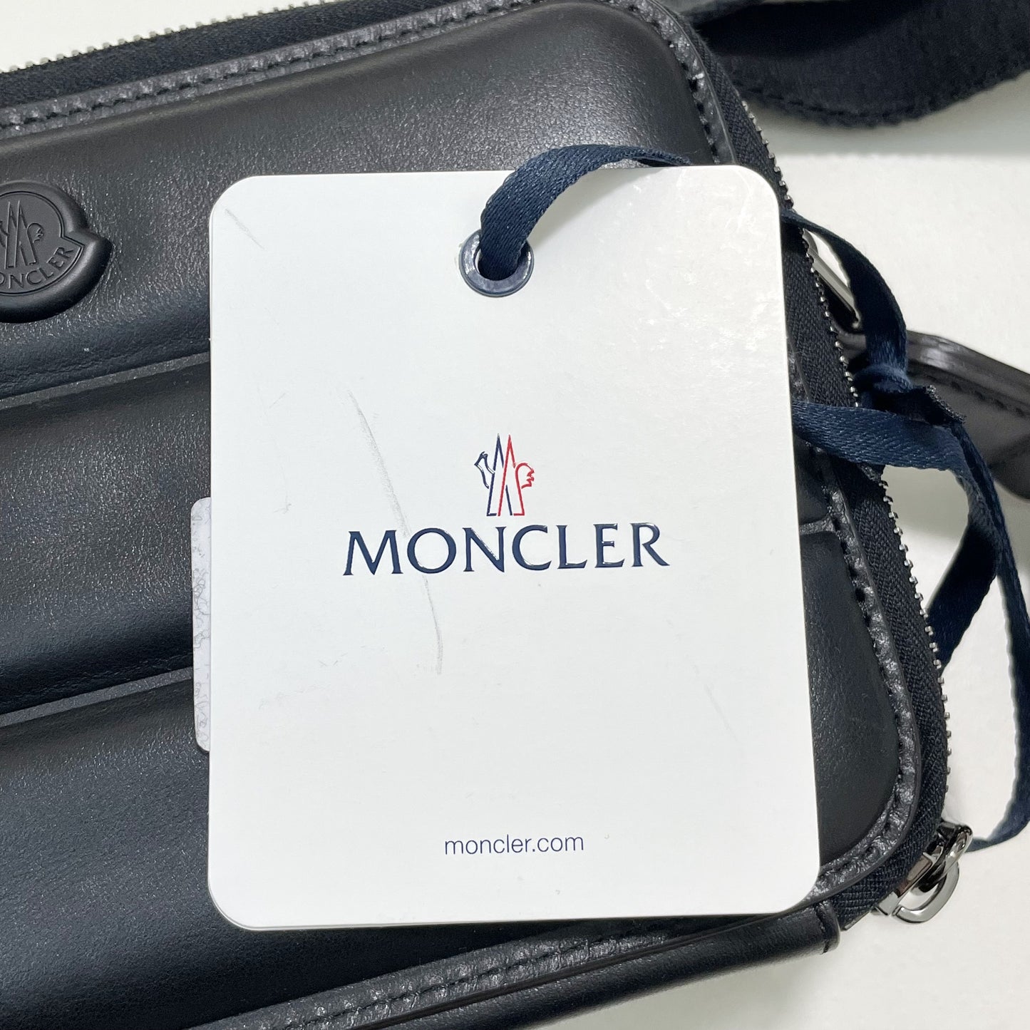 MONCLER モンクレール ショルダーバッグ クロスボディ キルティング 斜め掛け レザー シンプル 黒 ブラック 新品未使用