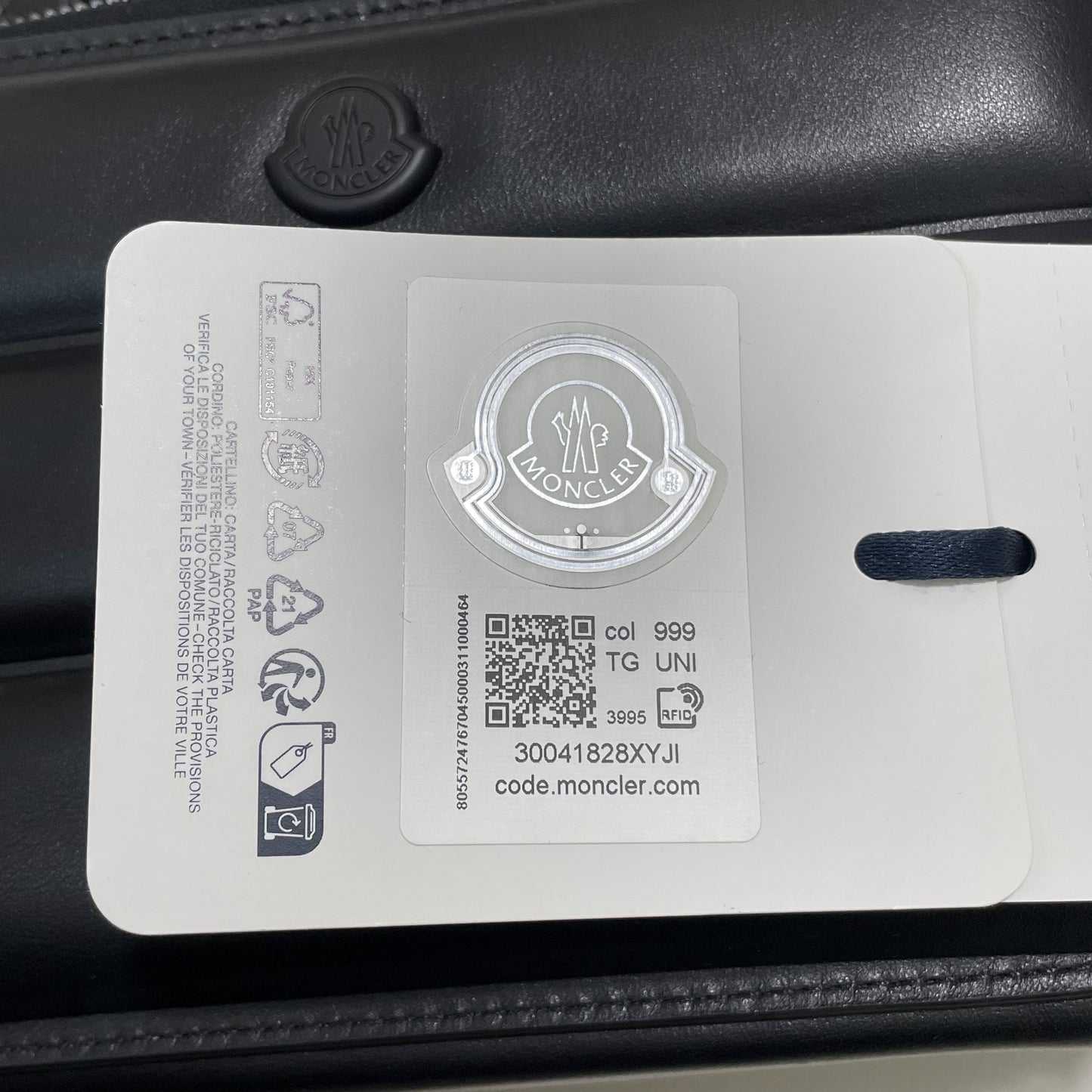 MONCLER モンクレール ショルダーバッグ クロスボディ キルティング 斜め掛け レザー シンプル 黒 ブラック 新品未使用