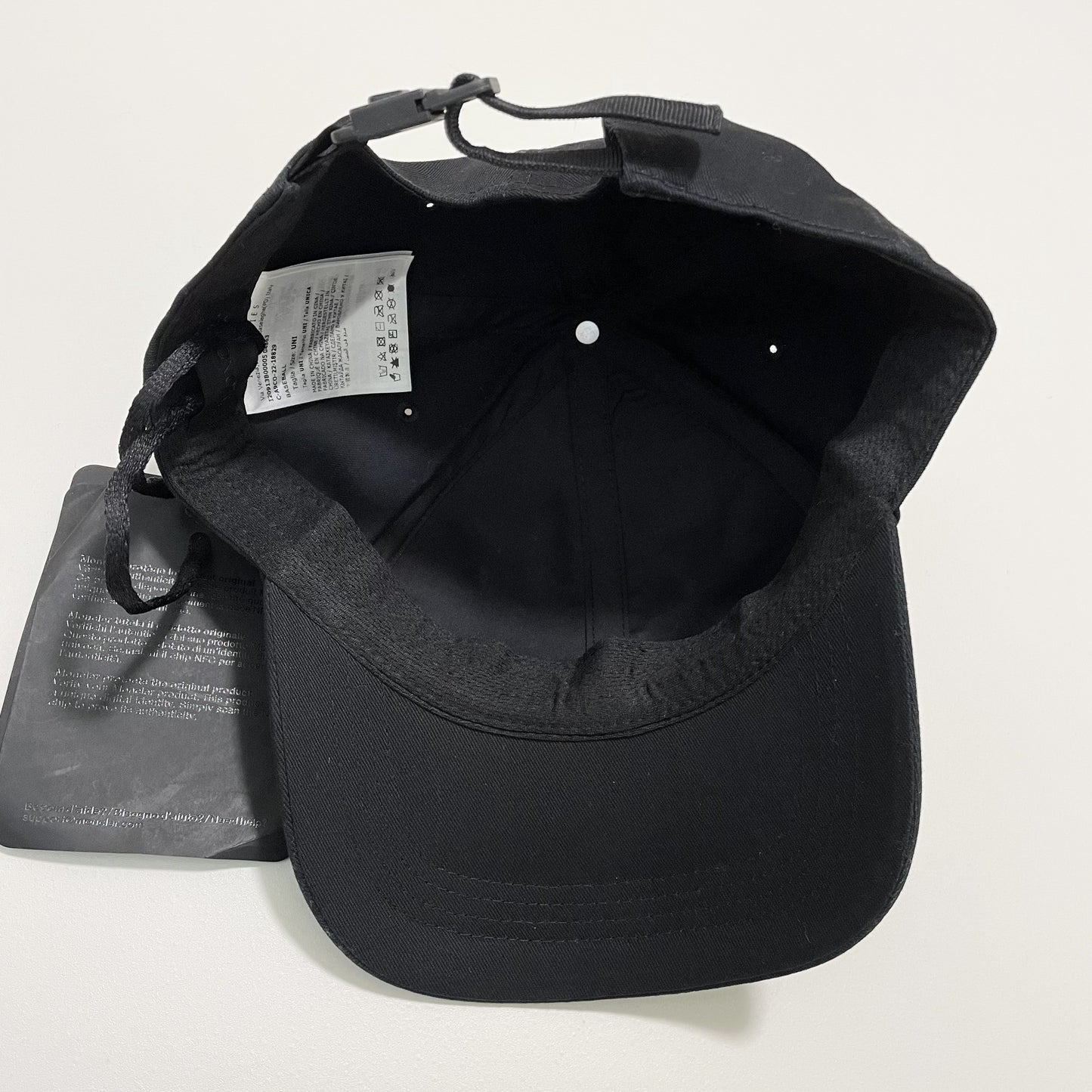 MONCLER モンクレール ベースボーキャップ 帽子 ロゴ シンプル プリント メンズ レディース 黒 ブラック 新品未使用