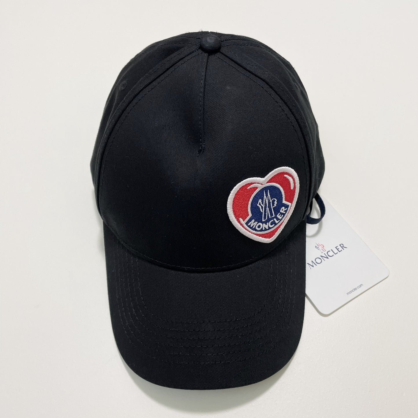 MONCLER モンクレール ベースボーキャップ 帽子 ロゴ ワッペン ハート シンプル おしゃれ 黒 ブラック 新品未使用