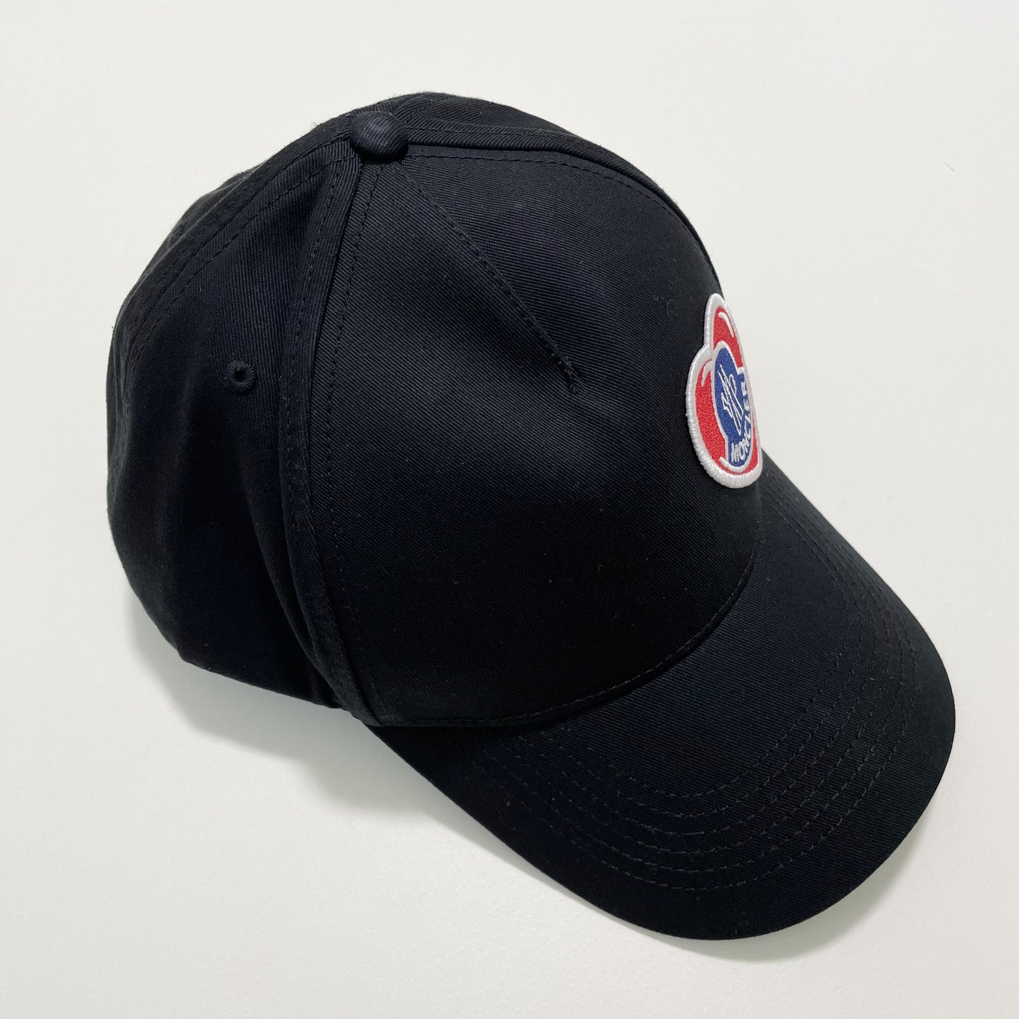 MONCLER モンクレール ベースボーキャップ 帽子 ロゴ ワッペン ハート シンプル おしゃれ 黒 ブラック 新品未使用