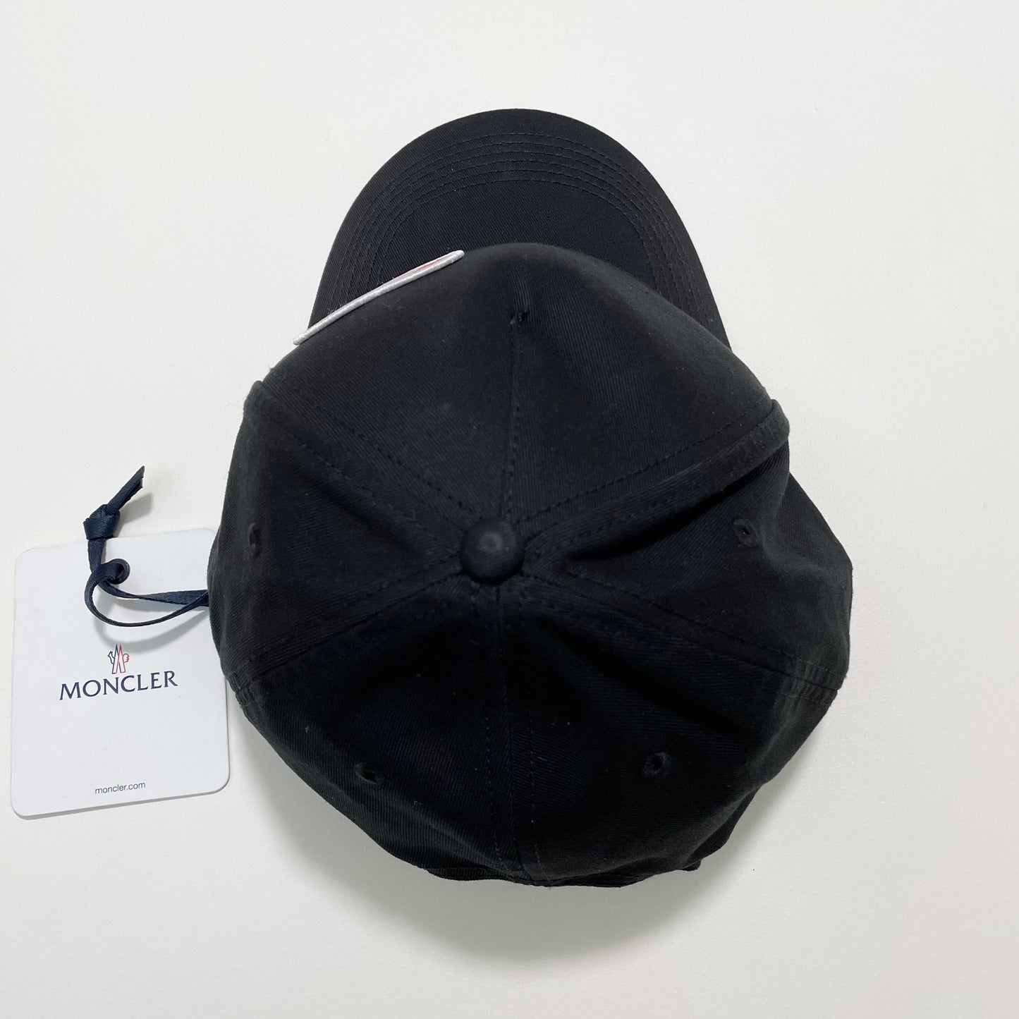 MONCLER モンクレール ベースボーキャップ 帽子 ロゴ ワッペン ハート シンプル おしゃれ 黒 ブラック 新品未使用