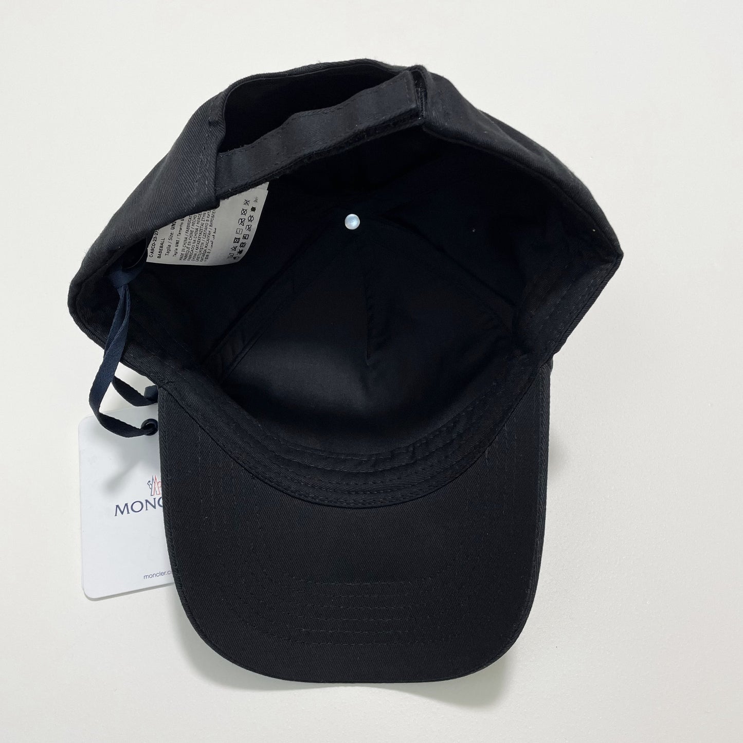 MONCLER モンクレール ベースボーキャップ 帽子 ロゴ ワッペン ハート シンプル おしゃれ 黒 ブラック 新品未使用