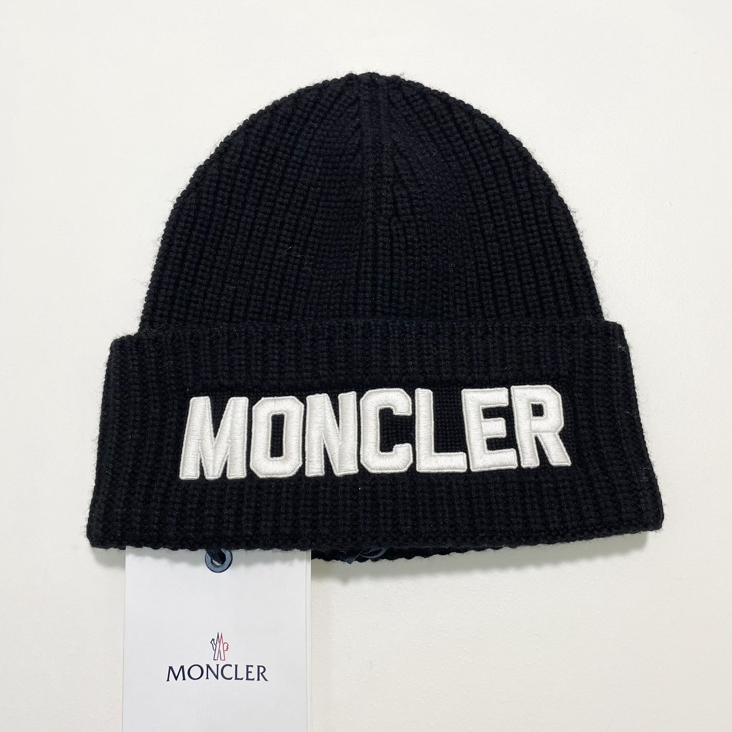 MONCLER モンクレール ニットキャップ ニット帽 帽子 ロゴ ユニセックス 刺繍 メンズ レディース ブラック 新品未使用