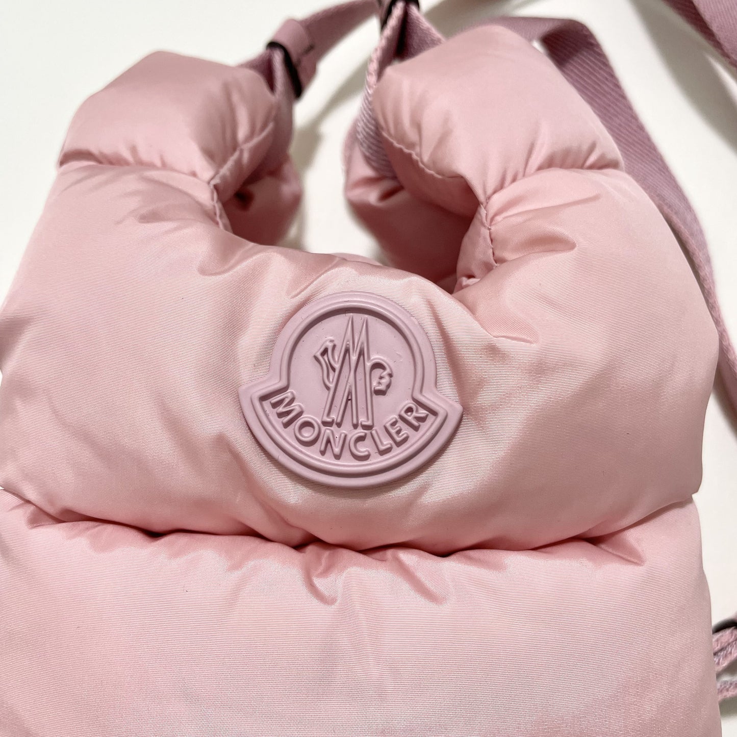 MONCLER モンクレール ショルダーバッグ ミニバッグ キルティング レディース ピンク ロゴ シンプル ダウン 新品未使用
