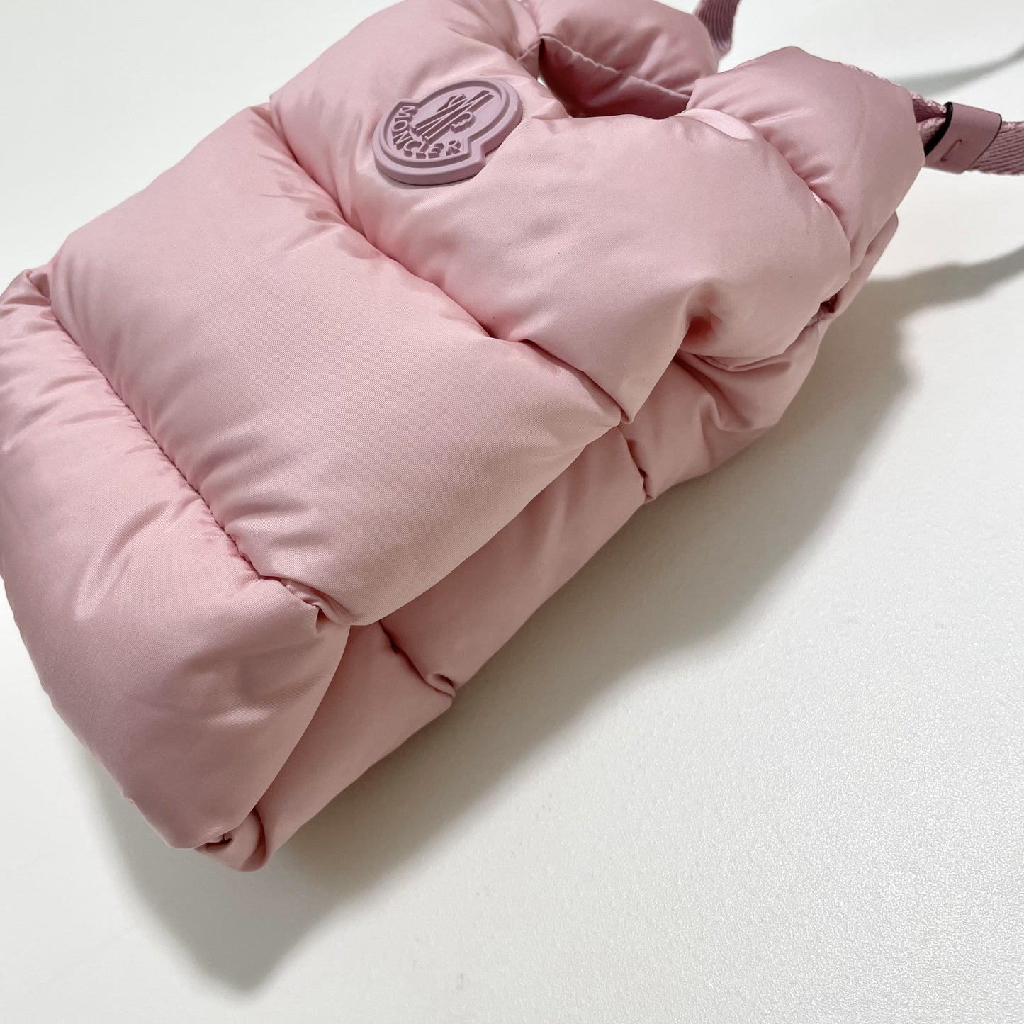 MONCLER モンクレール ショルダーバッグ ミニバッグ キルティング レディース ピンク ロゴ シンプル ダウン 新品未使用