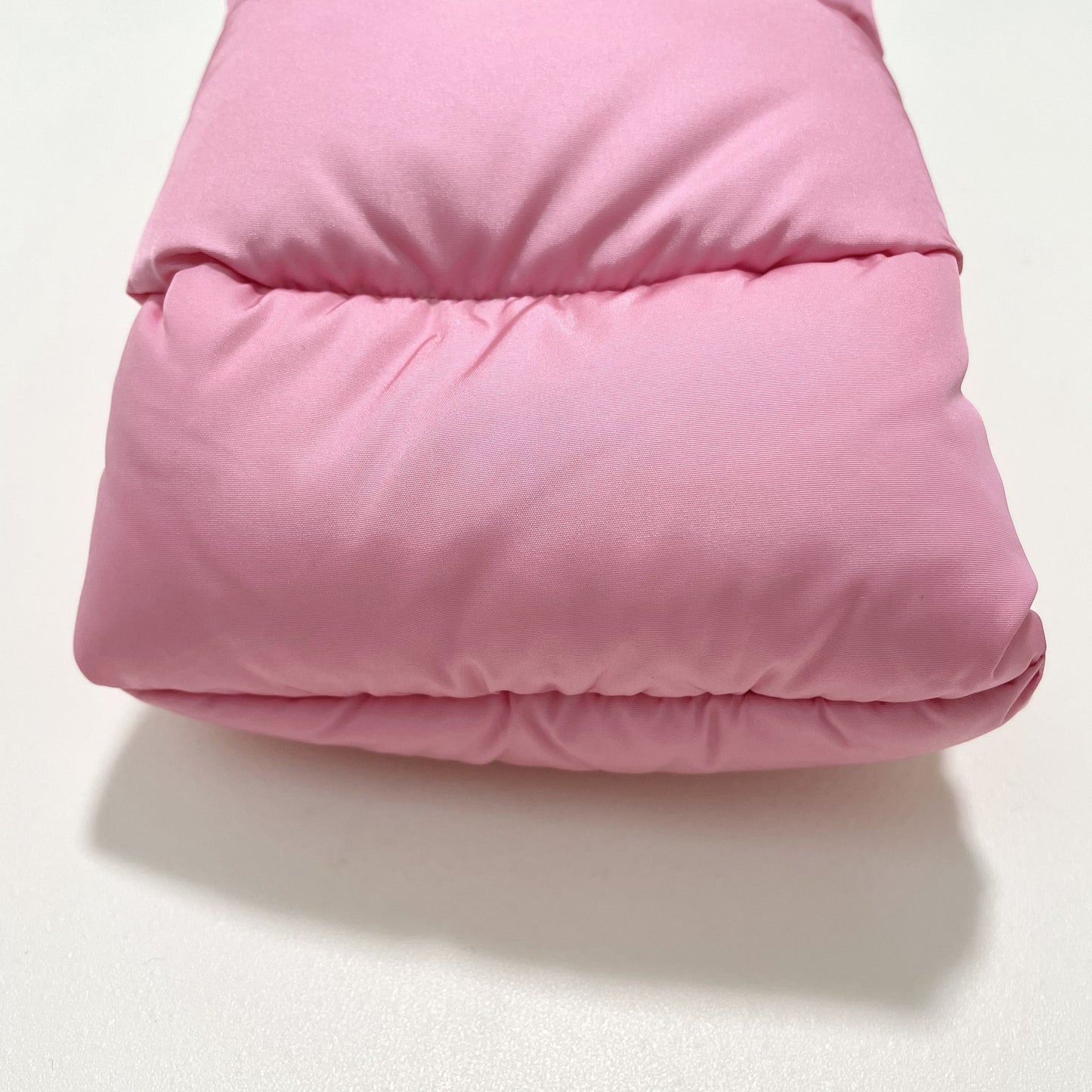 MONCLER モンクレール ショルダーバッグ ミニバッグ キルティング レディース ピンク ロゴ シンプル ダウン 新品未使用