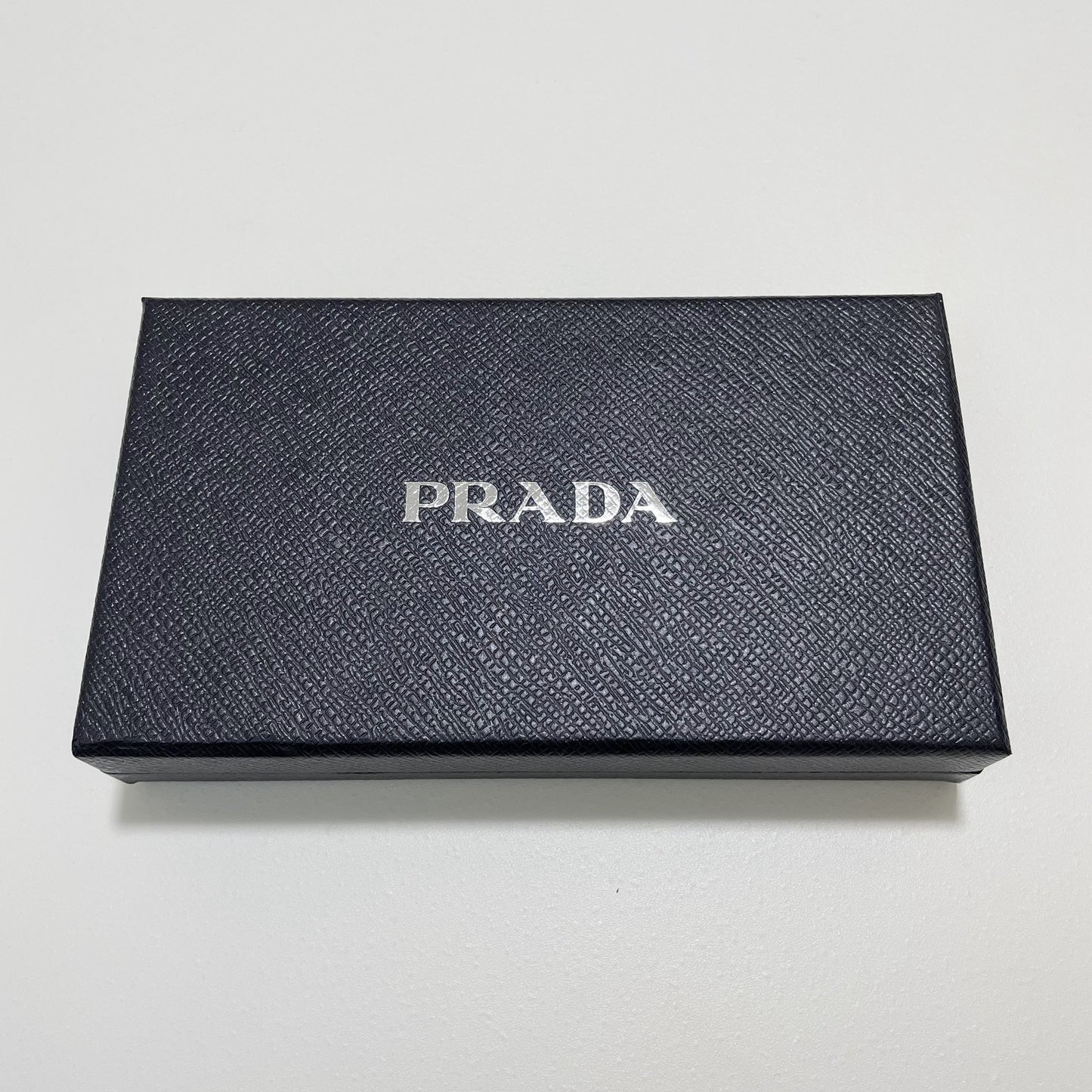 PRADA プラダ iPhone14 Pro ケース スマホケース ロゴ レザー シンプル 紺 ネイビー サフィアーノ 新品未使用