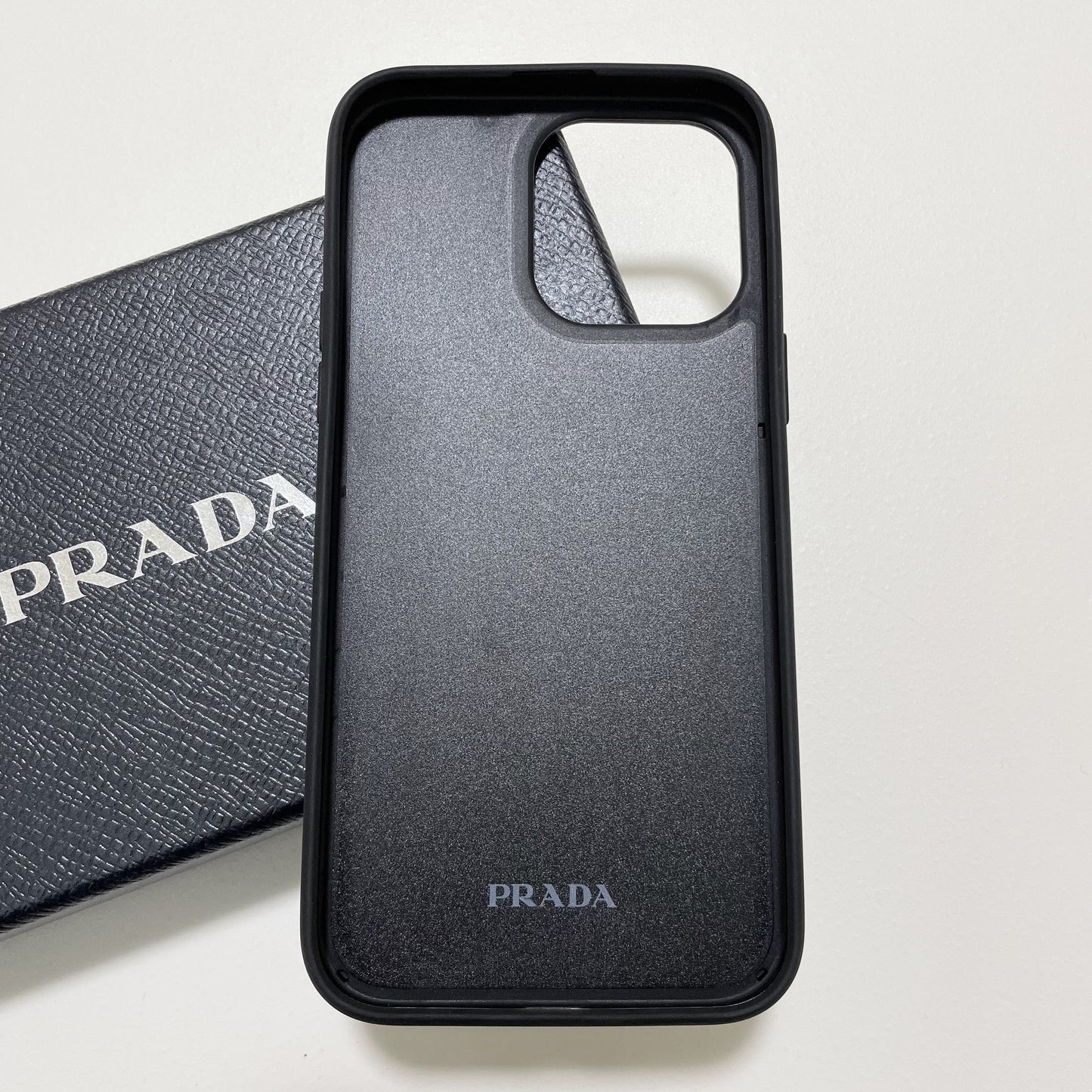PRADA プラダ iPhone14 Pro Max ケース スマホケース ロゴ ネイビー 紺 シンプル サフィアーノ 新品未使用
